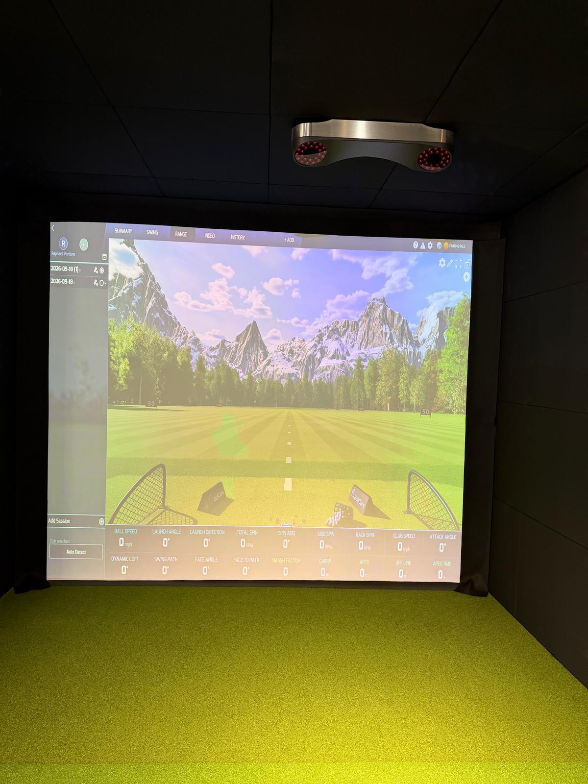 Borne tactile Addon Golf Simulateurs au Golf Lab de Douvaine pour accès autonome 24h/24