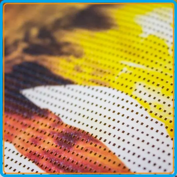 Close-up mesh micro-perforé